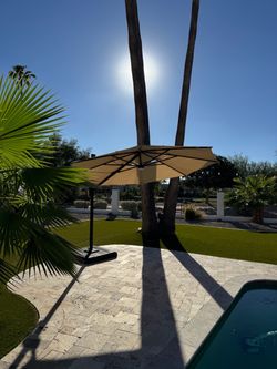 Cantilever Umbrella