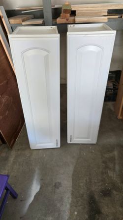 2x Upper Wall Cabinets