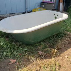 FREE - Cast Iron Clawfoot Tub - PENDING 