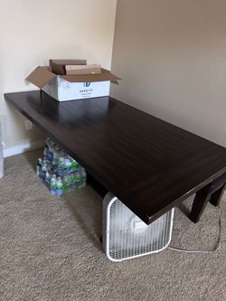 NICE WOOD KITCHEN TABLE . SEATS 10