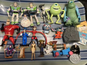 Disney Random Figurine/Action Figure Toy Lot