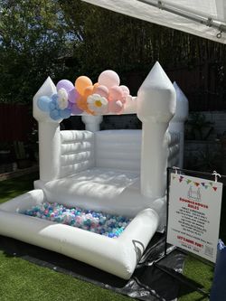 Toddle Bounce House With Ball Pit 