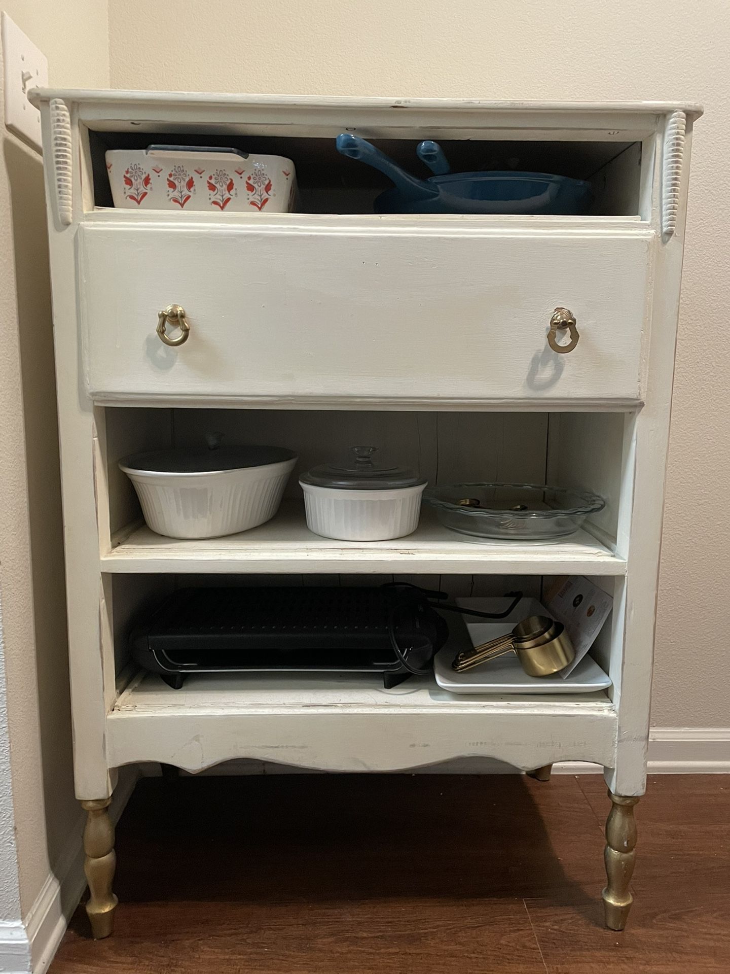 Dresser/Cabinet