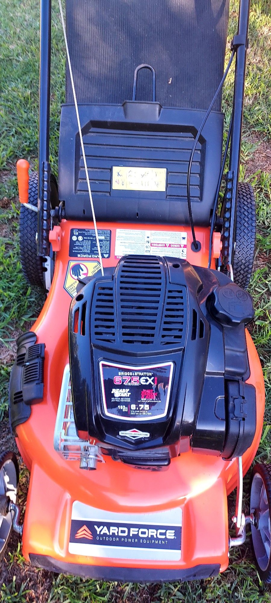 YARD FORCE LAWN MOWER 