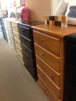 Pinewood Dresser