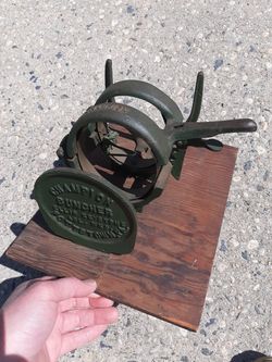 Early rare produce buncher champion Cast iron complete bone stock