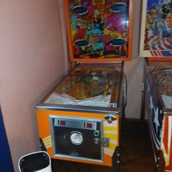 Two Vintage Pinball Macheines Sinbad & Pionner