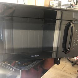 Fridgidaire Microwave 