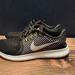 Nike Free Runs