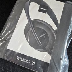 Bose 700 Noise-Cancelling Bluetooth Headphones