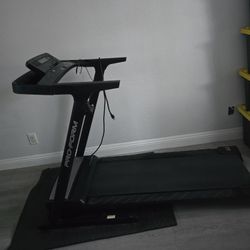 Pro-Treadmill