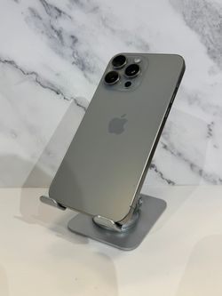 iPhone 15 Pro Max 256GB Unlocked Pre-owned