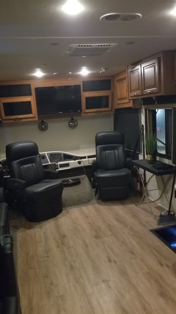 2012 Fleetwood Southwind 32 Ft