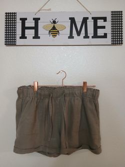 Celebrity Pink Shorts Size LARGE