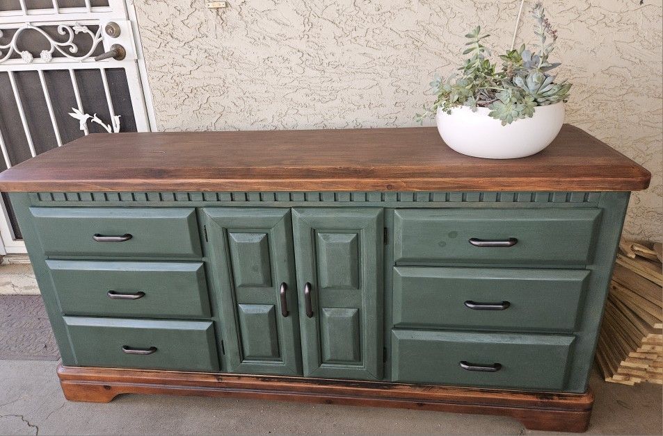 Modern Farmhouse 6 Drawer Dresser Walnut And Hunter Green