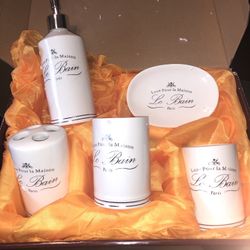 5 Peice Le Bain Bathroom Set