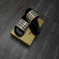 Burberry slides