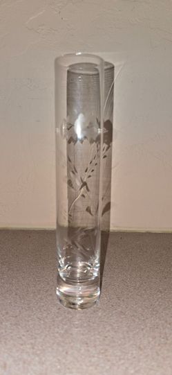 ESTATE SALE Stylesetter 8" Clear Glass Etched Floral Bud Vase