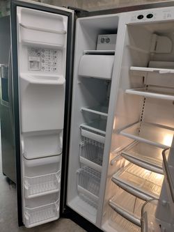 Refrigerador Haier De 4 Puertas Nuevo Con Garantia for Sale in Miami, FL -  OfferUp
