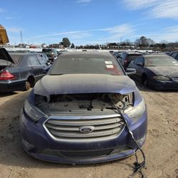 2013 Ford Taurus, SEL. For PARTS Only! Solamente Para PARTES!