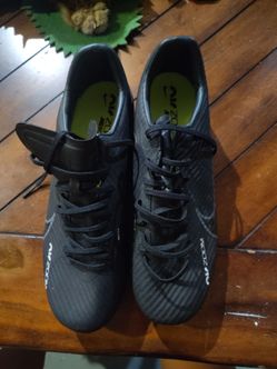Nike mercurial soccer cleats size 8.5