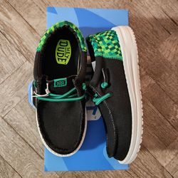 HEYDUDE Big Kid Boys Wally Funk Gaming Loafers [size-1]... NUEVO_NEW 
$30 PRECIO FIJO_FIRM PRICE