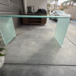 KITCHEN ISLAND / TABLE / DESK / COUNTER HIEGHT ALL GLASS 