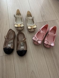 Girls shoes