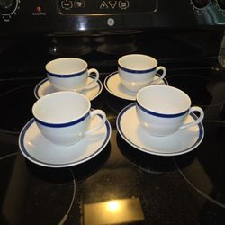 Williams-Sonoma Brasserie Collection Vintage Set Of Four Cups And Saucers Blue Rim
