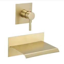 BWE
Widespread Waterfall Single Handle Wall Mounted Tub Faucet Bathtub Filler in Brushed Gold