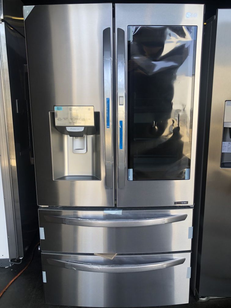 ABSOLUTELY BRAND NEW LG 28 cu. ft. 4-Door Smart Refrigerator with InstaView Door-in-Door in Stainless Steel !!! ON SALE!!!