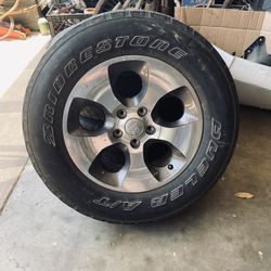 2017 Jeep Wrangler Sahara Tires/wheels