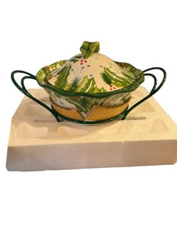 Temp-Tations Hometown Christmas Casserole Dish With Iron Rack