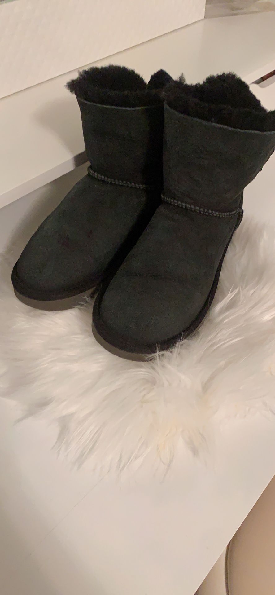 Beautiful UGG boots almost new
