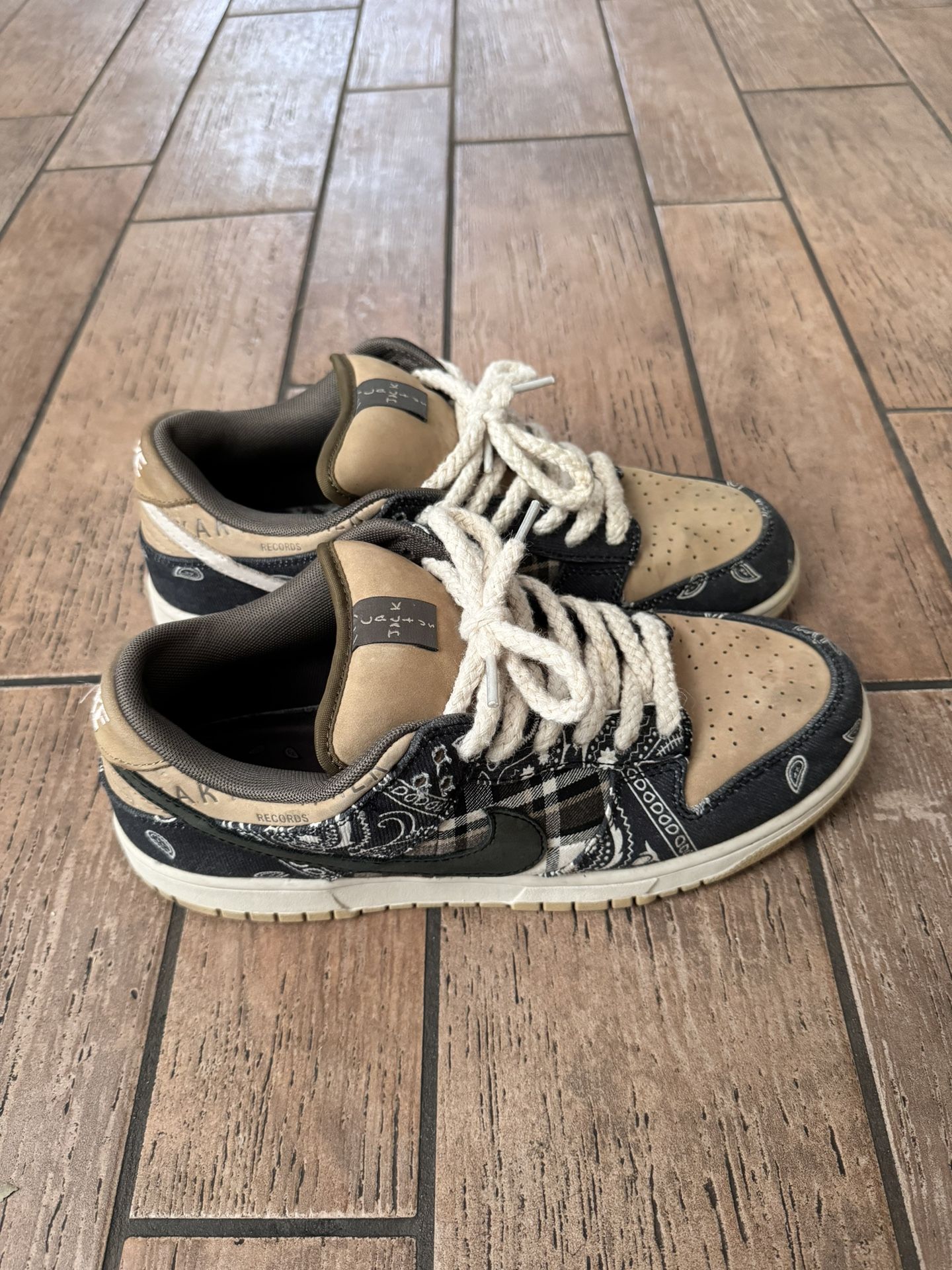 Travis Scott Nike SB Dunk Low Bandana
