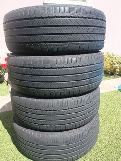 235-55R19 Michelin