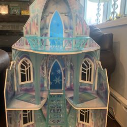 Frozen House 