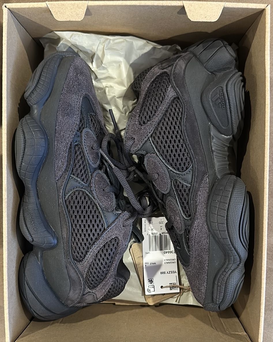 Yeezy 500 “Utility Black”