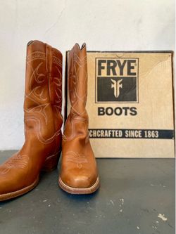 Authentic vintage Frye boots 9.5