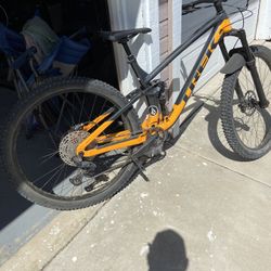 Trek Fuel5 Mountain bike  -  Size L