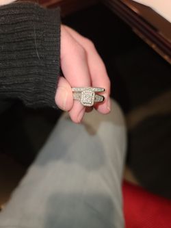 14 K White Gold .87 Carat Diamond Wedding Ring Thumbnail