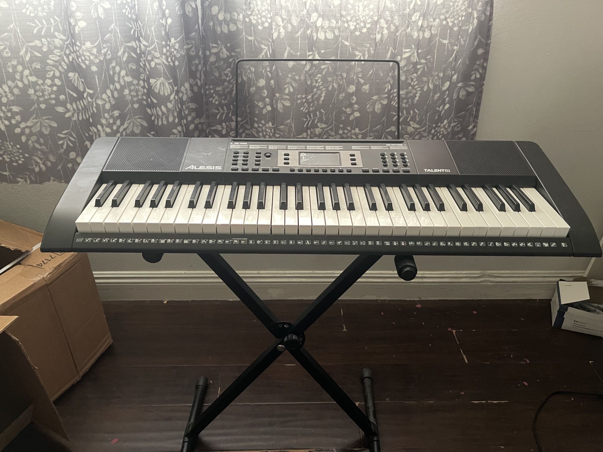Alesis Keyboard for Sale in Hemet, CA OfferUp