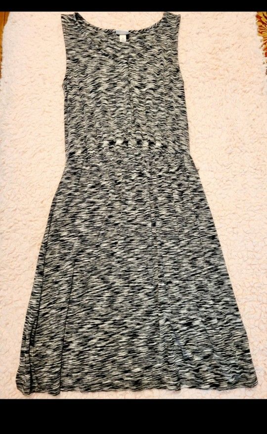 NWOT MERONA DRESS BLACK AND WHITE SIZE S 