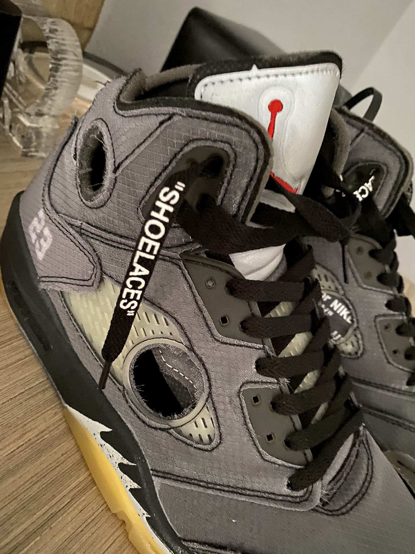 Off white Jordan 5 (holes cut out-right shoe) 💯