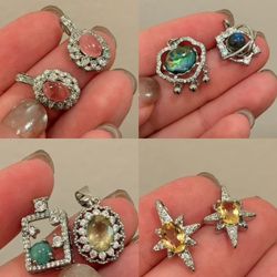 8 Pendants 