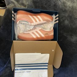 DS bad bunny Cabo rojo men’s size 9.5