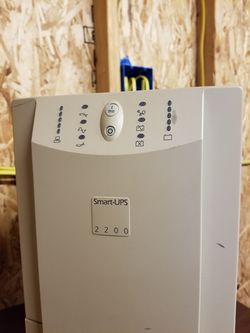 Smart-UPS 2200