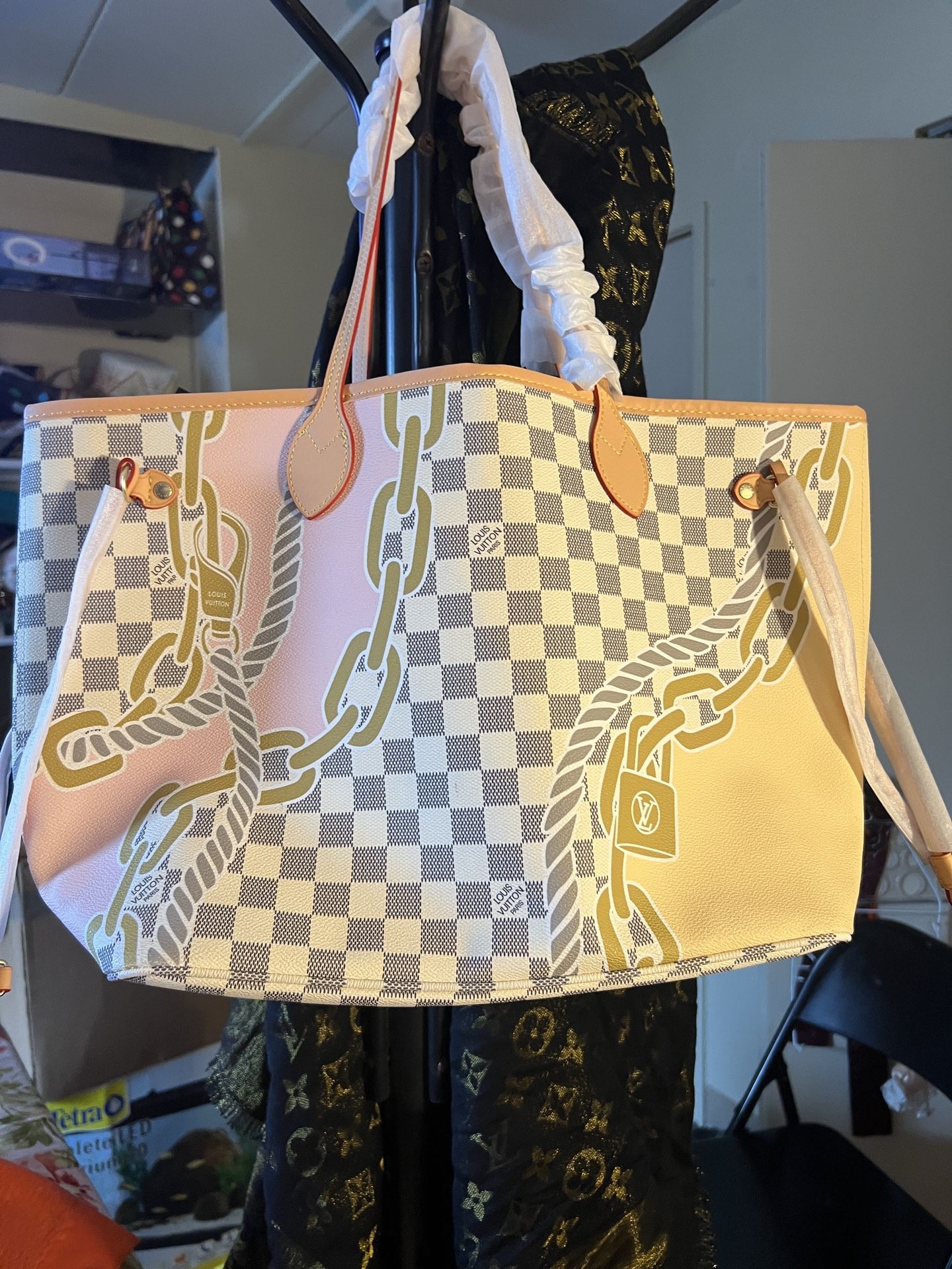 Louis Vuitton never full Medium woman bag very nice