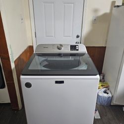 MAYTAG WASHER XL CAPACITY 5.3 CU GOOD CONDITION HEAVY DUTY DELIVERY AVAILABLE FOR EXTRA FEE WE DO REPAIRS 