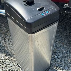 Electric Garbage Can Brand New 
